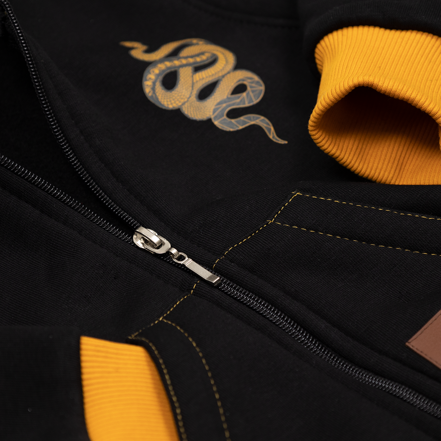 Hoodie-Jacke Snake
