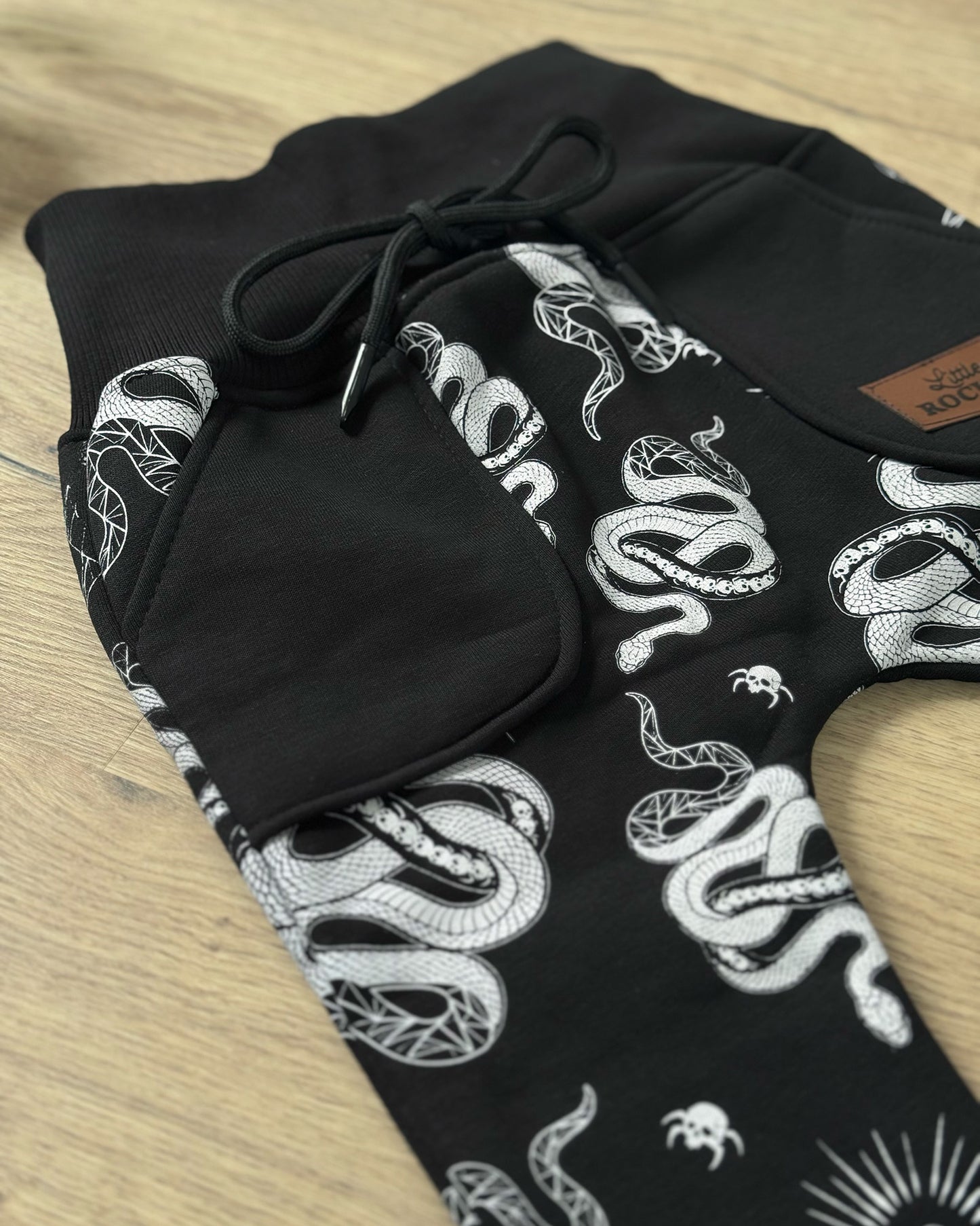 Neu: Mystic Shadow Set